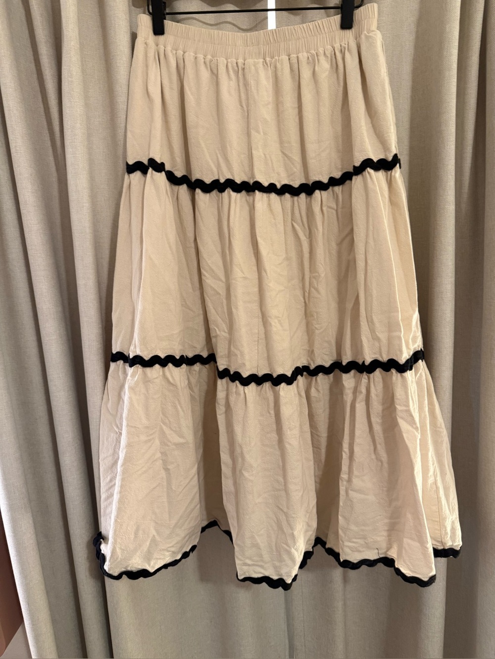 In February Cream Tiered Maxi Skirt with Black Trim L - Picture 3 of 3